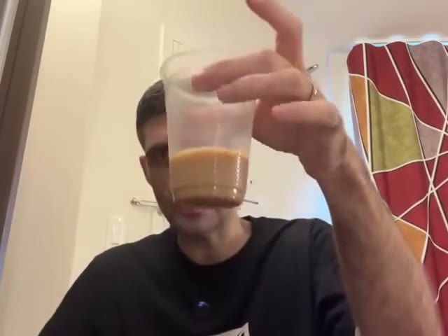 Still from the Monster de Café scene in Viral Video